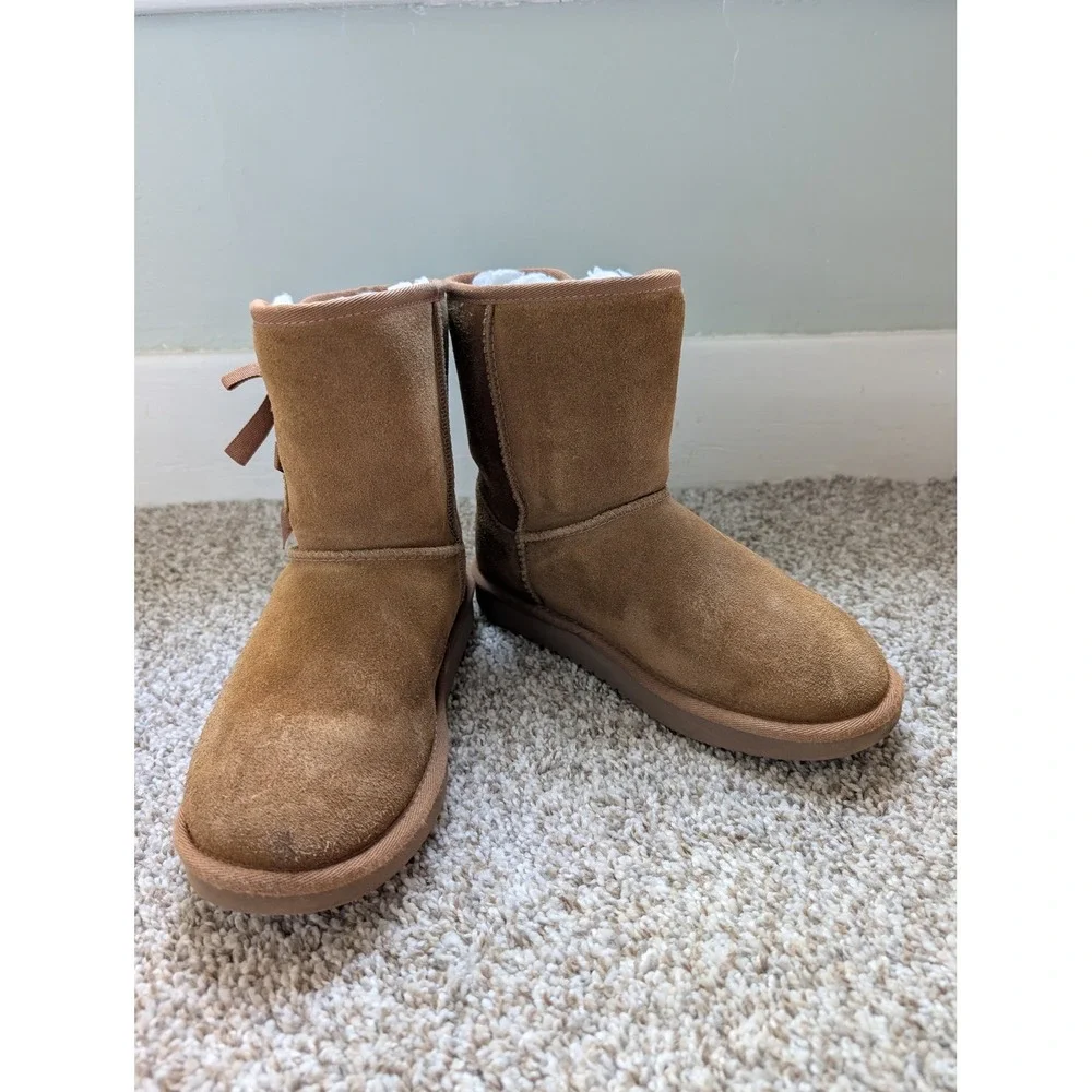 Koolaburra by UGG Victoria Boot Kids Size 3 Chestnut Good Suede Bows 1019372